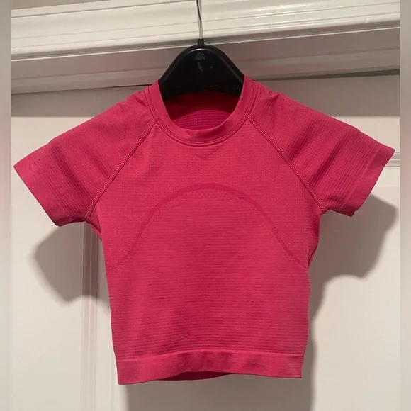Lululemon Swiftly Tech Cropped Short-Sleeve Shirt 2.0
Raspberry Coulis Size 0 - Picture 5 of 10